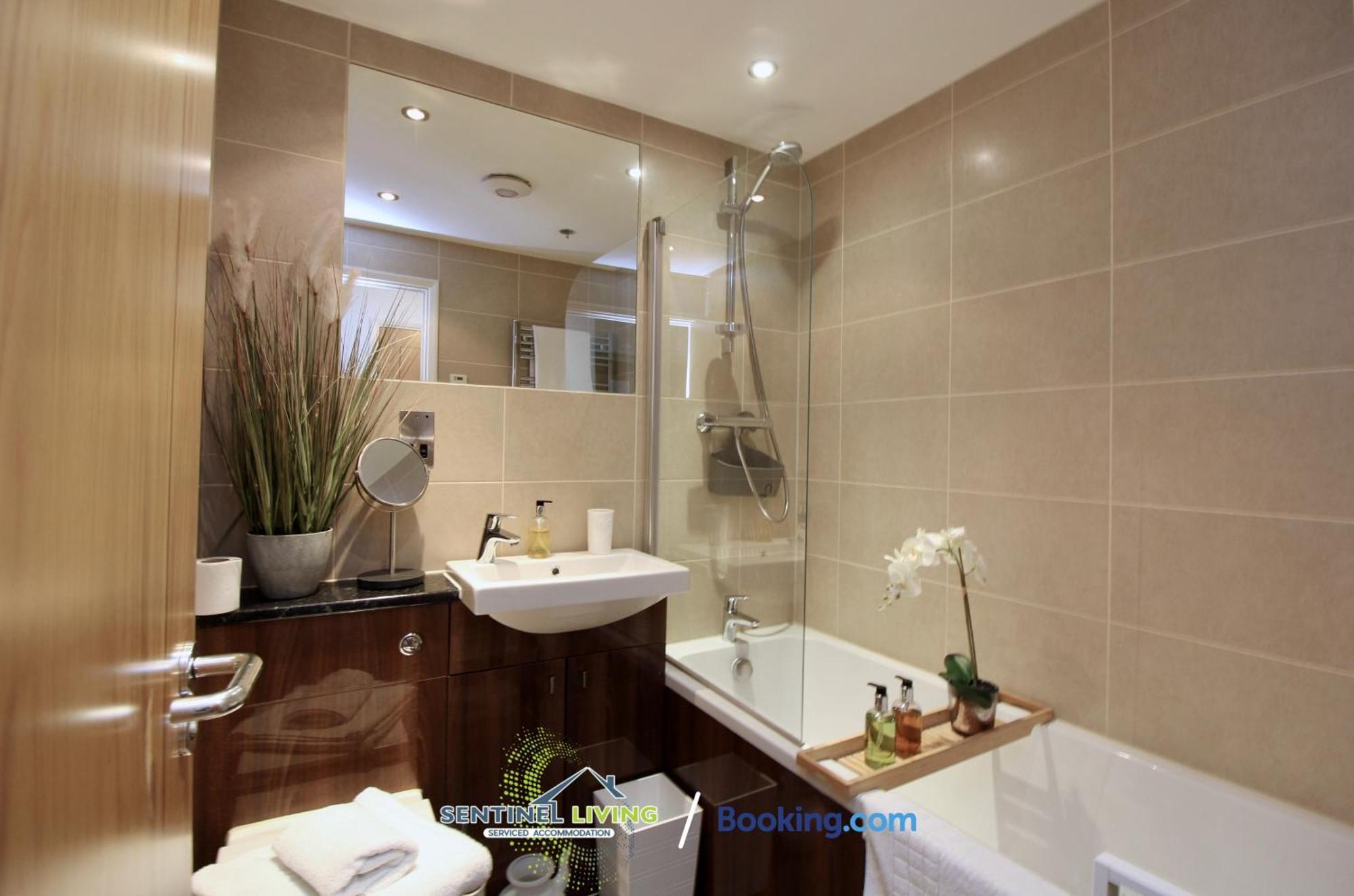 Windsor Flat 2 Bed By Sentinel Living With Free Wifi And Parking Apartamento Exterior foto